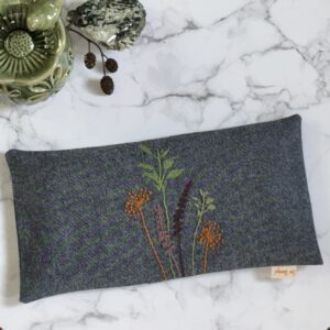 Håndbroderet øjenpude no.12