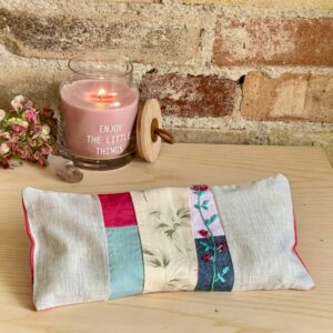 Håndbroderet øjenpude no.14