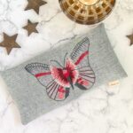 Håndbroderet øjenpude no. 3